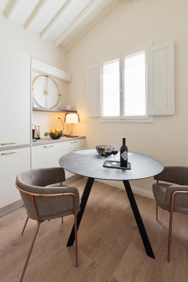 Living Walls Florence Apartments Экстерьер фото
